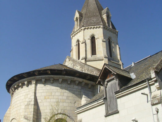 SAINT-REMY-LA-VARENNE – 95 – CIRCUIT DES LAVOIRS - eglise-prise-par-prieure-2