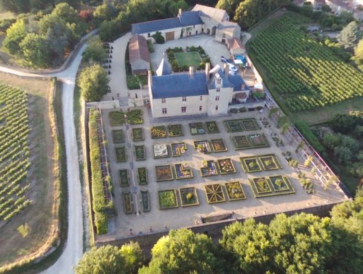 CHÂTEAU DE VILLENEUVE ET SES JARDINS - bebop2-20200720204324-0200