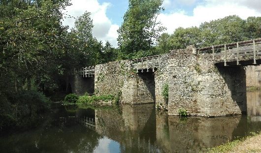 SAINT-LAMBERT-DU-LATTAY – 41 – BOUCLE DU PONT BARRE - pont-barre---otlla