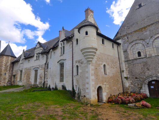 PRIEURÉ DE SAINT-RÉMY-LA-VARENNE - 9309325