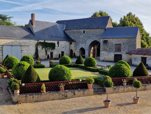 CHÂTEAU DE VILLENEUVE ET SES JARDINS - 20230720-081557