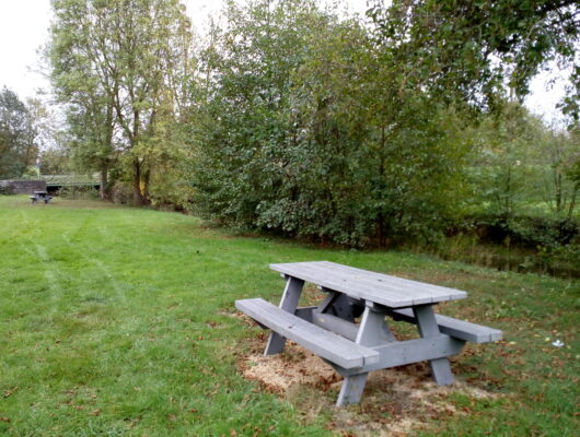 Aire de pique-nique du Pont aux Moines - aire-pique-nique-bords-de-l-aubance-2