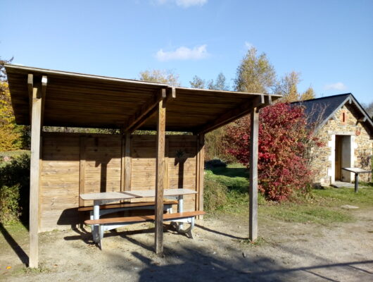 Aire de pique-nique de L&rsquo;Etang Des Courtilliers - aire-pique-nique-etang-courtilliers-1