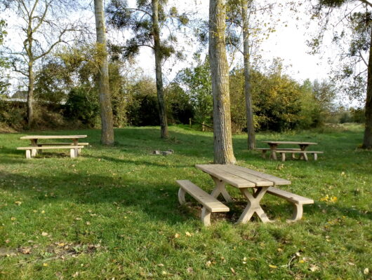 Aire de pique-nique Le Pont Des Buttes - aire-pique-nique-pont-des-buttes-2