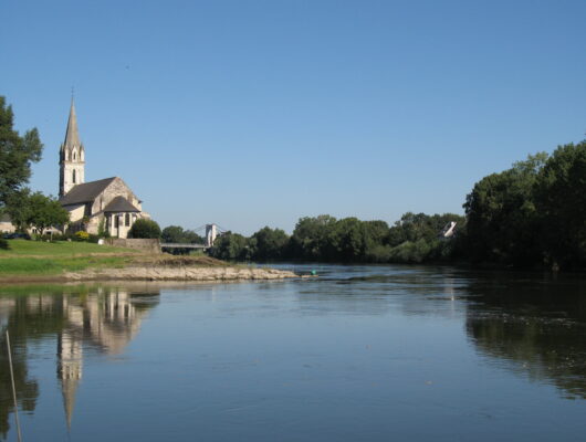 Aire de pique-nique Caveau de dégustation - eglise-st-maurille-chalonnes3-2