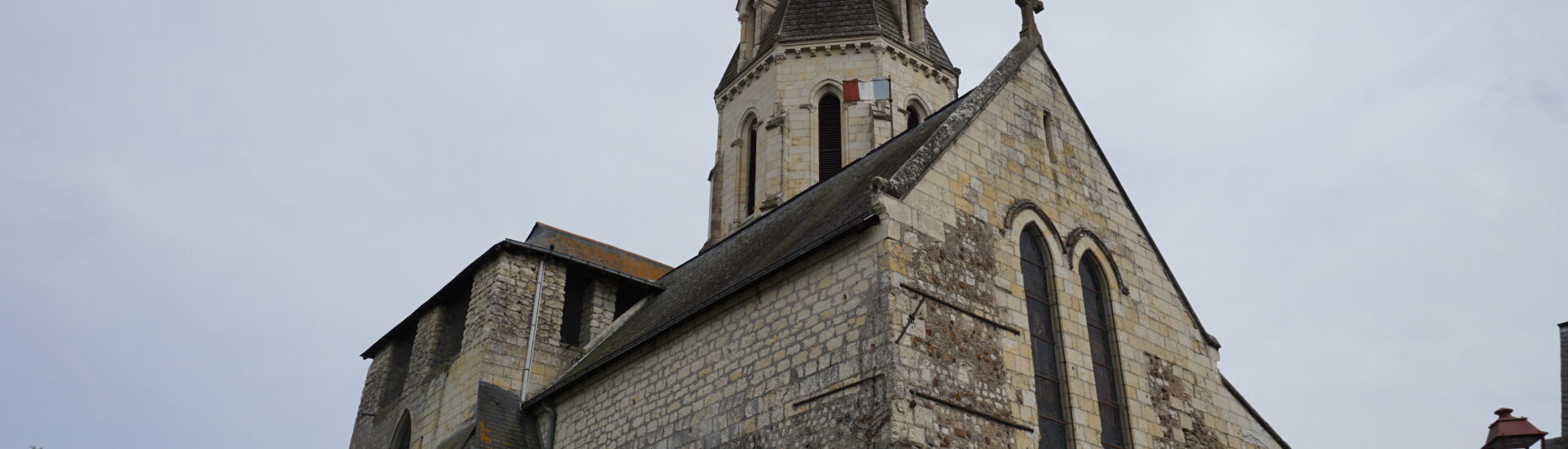 MON VILLAGE ET SES MYSTERES : ESTHER A SAINT-RÉMY-LA-VARENNE