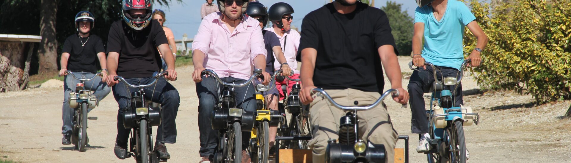 BALADE EN SOLEX AU DOMAINE DE PIED FLOND