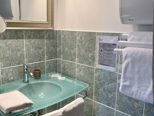 CHAMBRES D&rsquo;HOTES LE CLOS DES 3 ROIS - closdes3roischambrelucarnesalledeau