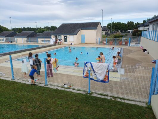Pique-nique d&rsquo;été en famille à la Piscine de Brissac Loire Aubance - image0000001-6
