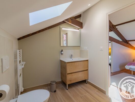 Le Cellier – 11 personnes - h49g031430-68cbccd277790-11f9f8f0313b4744b2c44ca74602651d